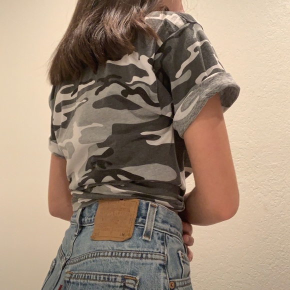 Urban Outfitter camp t-shirt - Picture 3 of 5